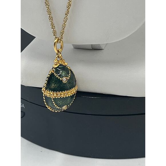 Vintage Green Guilloché Enamel Crystal Egg Gold Plated Pendant Necklace - Picture 4 of 6
